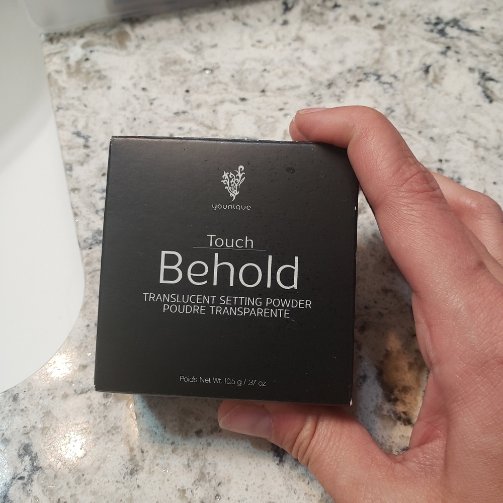 Younique Touch Behold Setting Powder